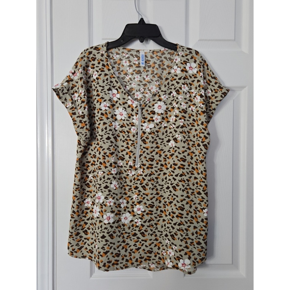 Vishow Brand Womans  Blouse Size Medium‎